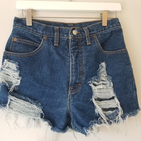 Vintage Fit High Waist Cut Off Distressed Shorts7 - Picture 2 of 7